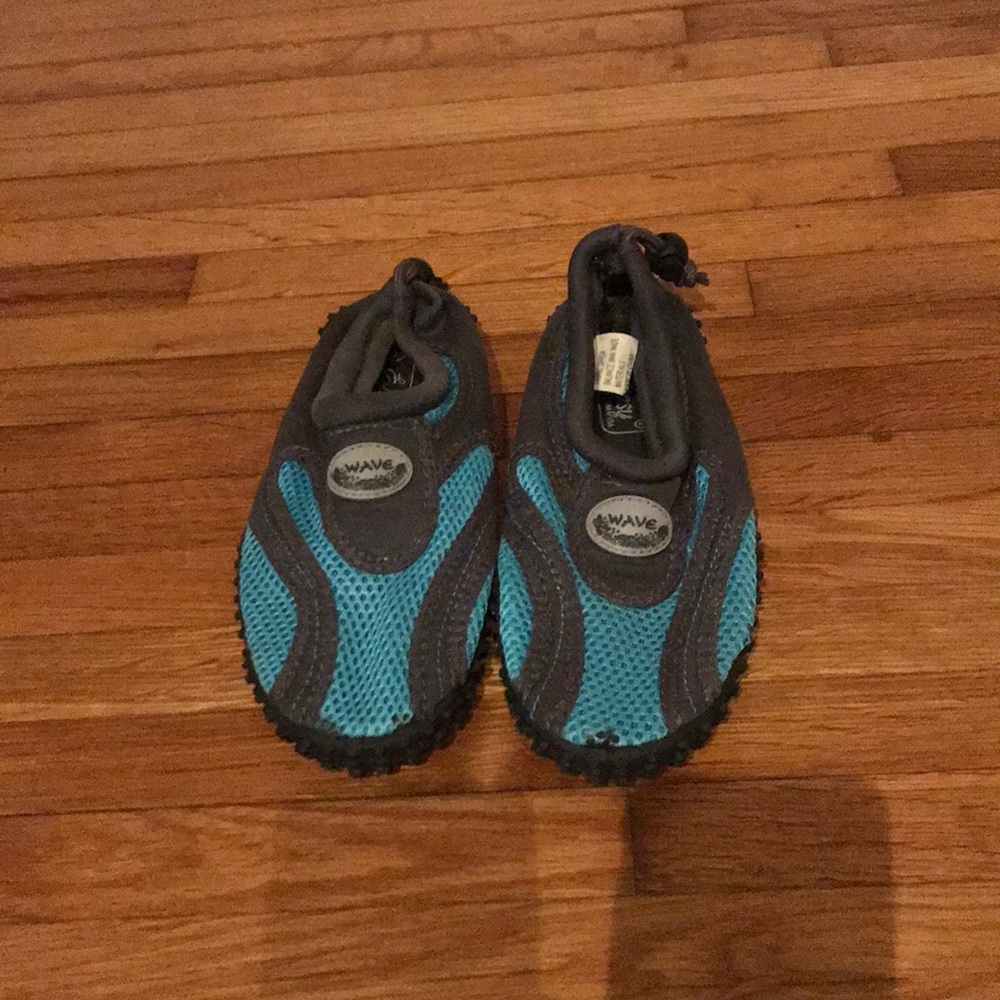 Water shoes